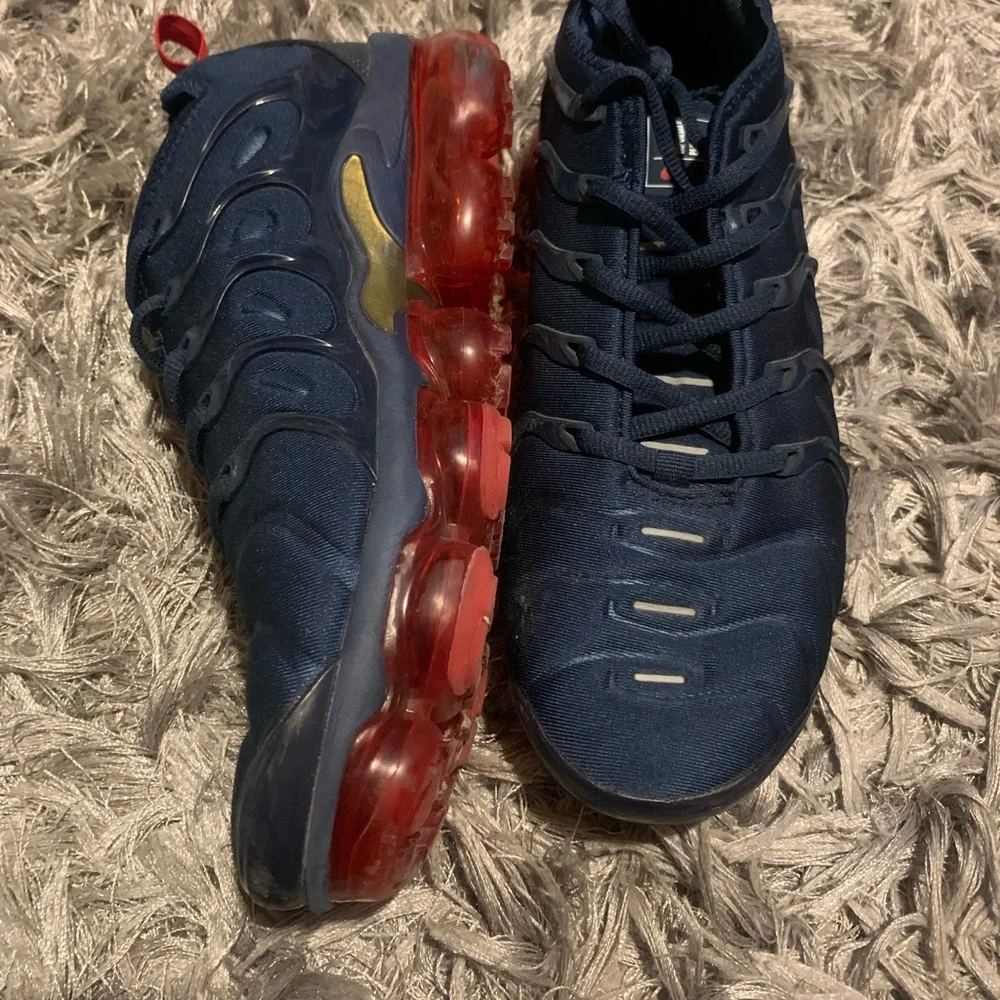 Nike Vapormax - Picture 2 of 5